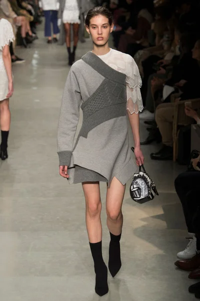 Look 52